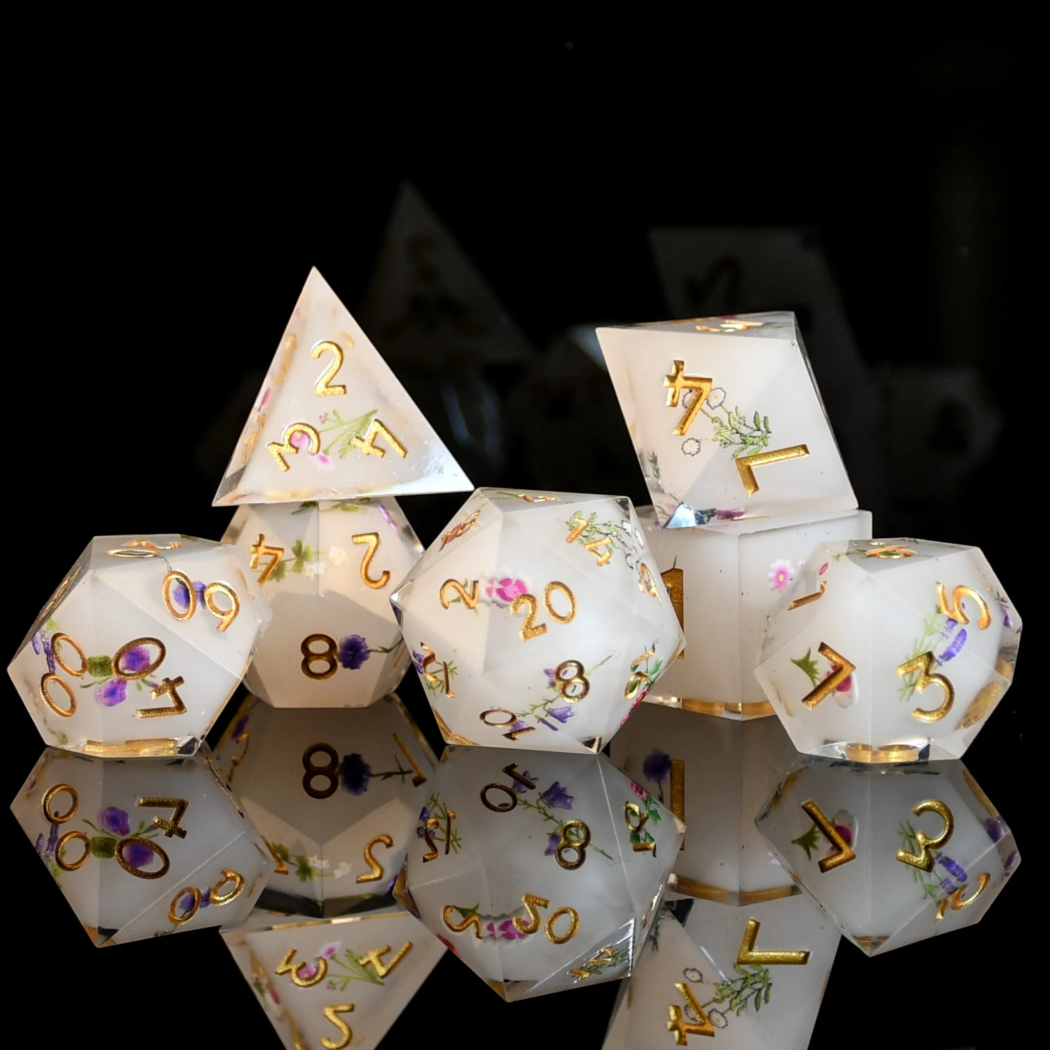 Sharp-Edged Resin Dice